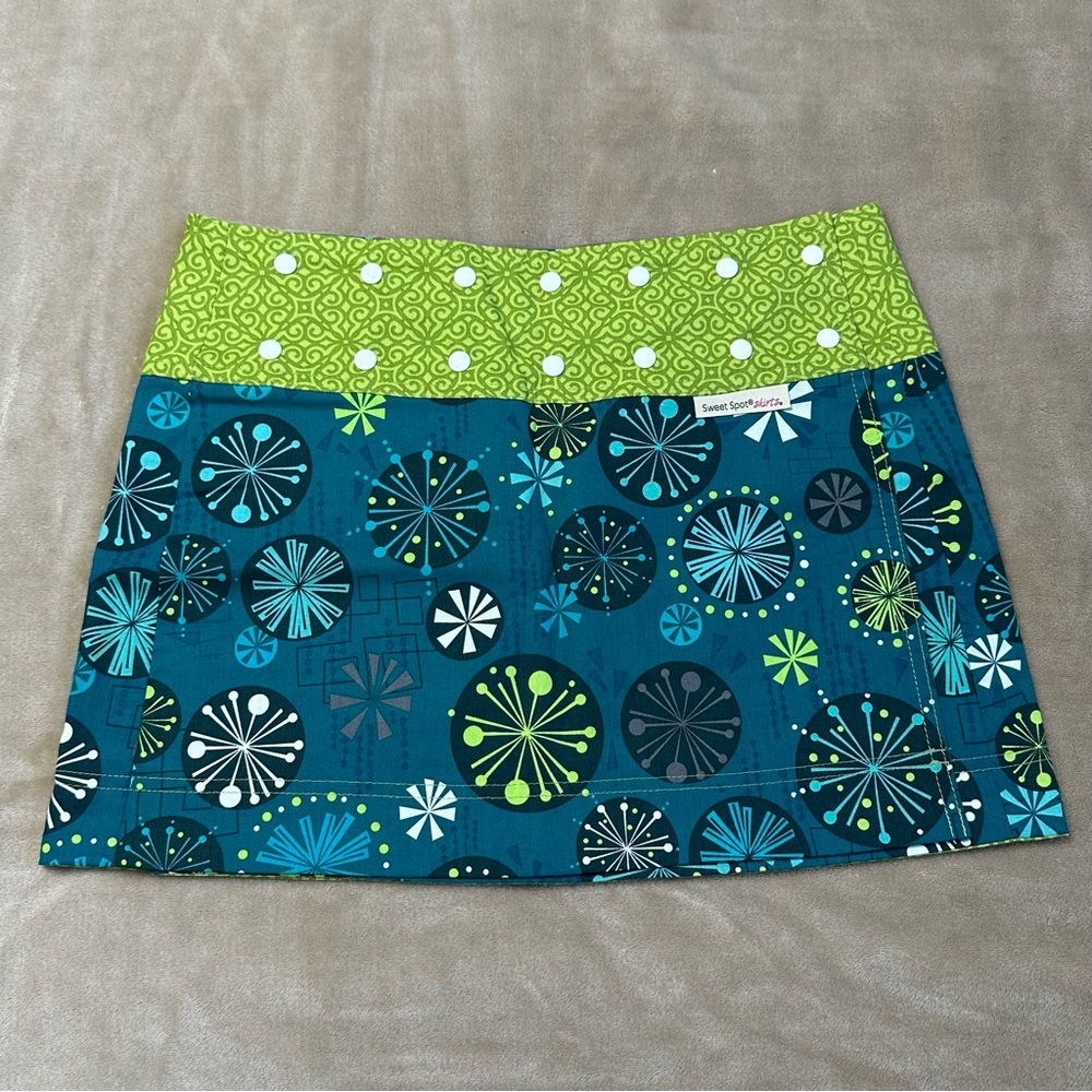 Sweet Spot Skirts Mini Skirt Adjustable Reversible Snaps Green Black Patterned